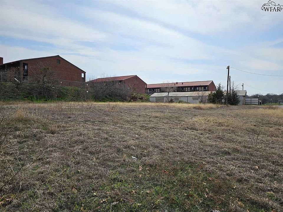 2nd image of 405 Clift St