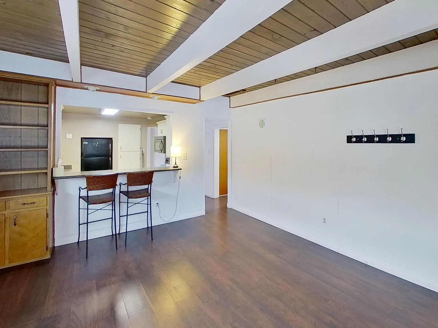 3 bed, 1221 sqft, $3,000 — Photo 2