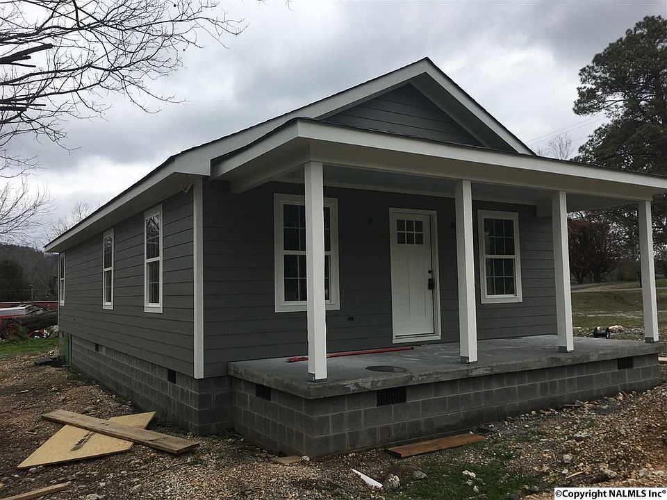2nd image of 1018 Sanders Ave