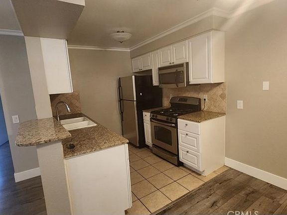 3rd image of 14315 Broadway APT 202