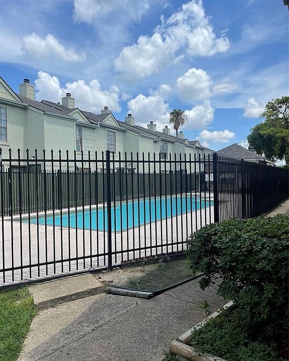 1st image of 8708 Victorian Village Dr