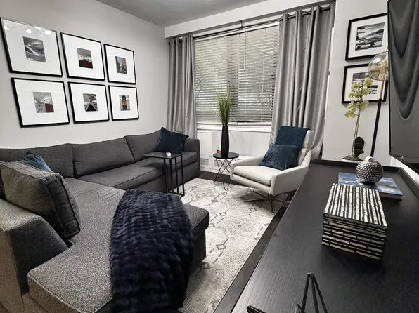 16 West 16th Street image 1 of 11