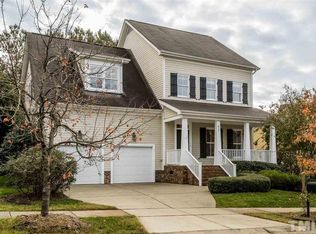 417 Edgepine Dr, Holly Springs, NC 27540