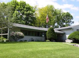 1095 Cherry Ave, Marengo, IA 52301