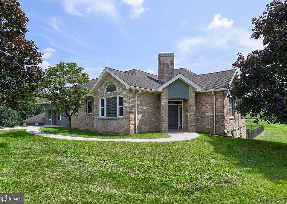 1st image of 1001 Shadowstone Dr