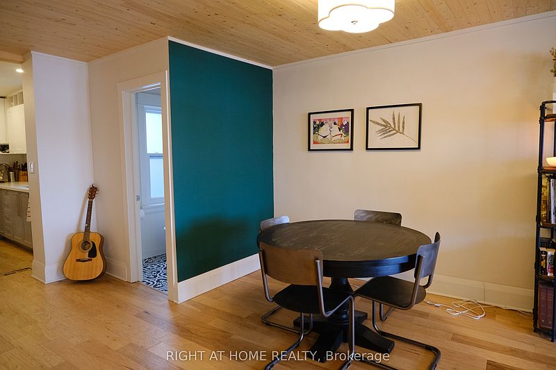 Toronto Townhouse for rent - 2 Bedrooms — photo 3