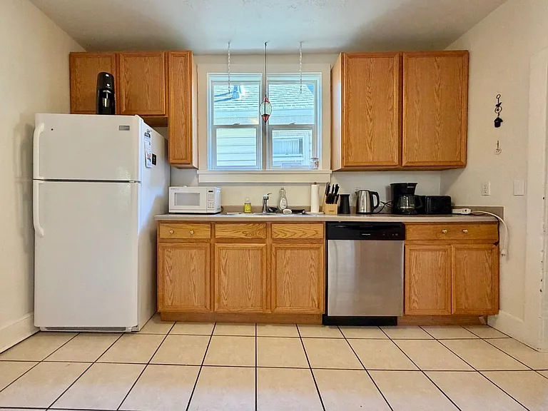 725 S Windsor St — Photo 10
