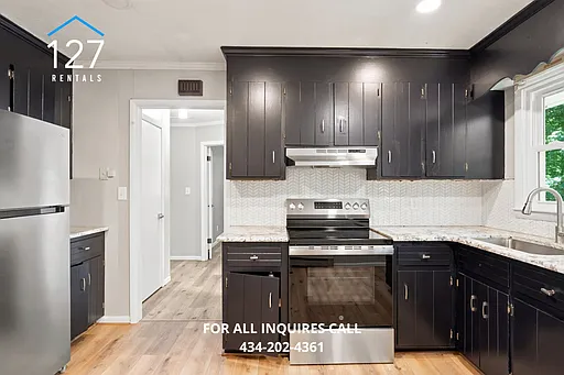 5925 Hines Cir #A — Photo 2