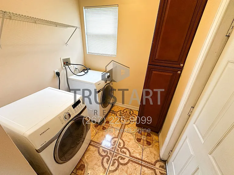 6908 Old York Rd — Photo 30