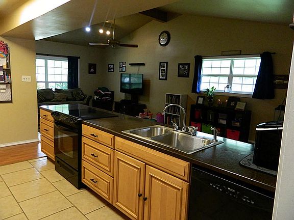5th image of 3803 Dolphin Ln