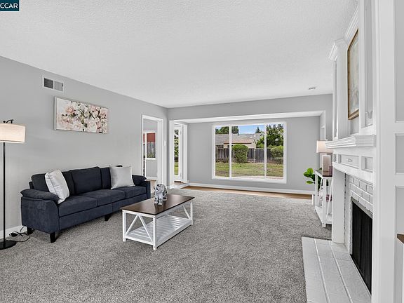 2nd image of 657 S Clover Ave