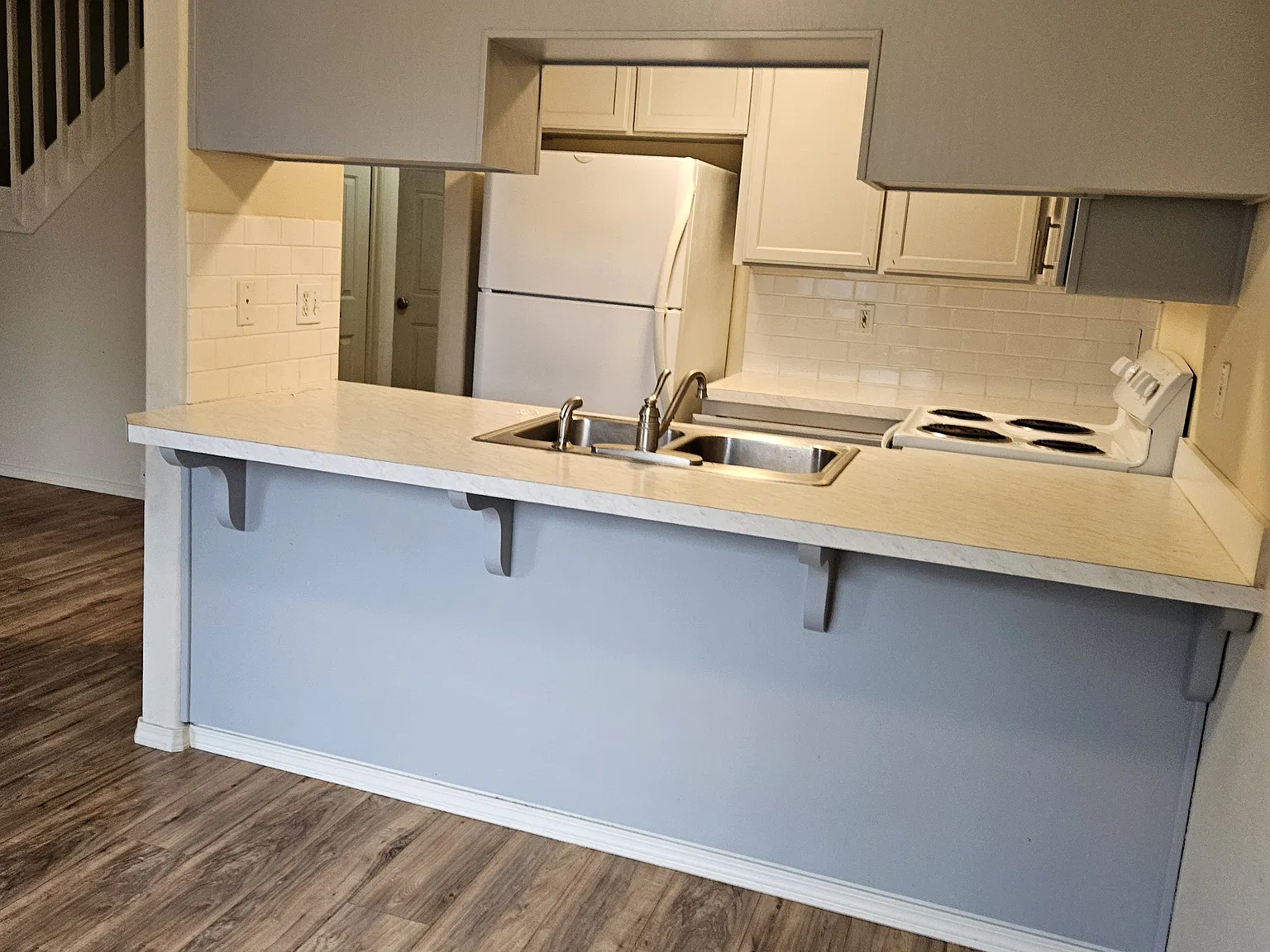 3 bed, 2.5 bath, 1275 sqft, $2,075 — Photo 4