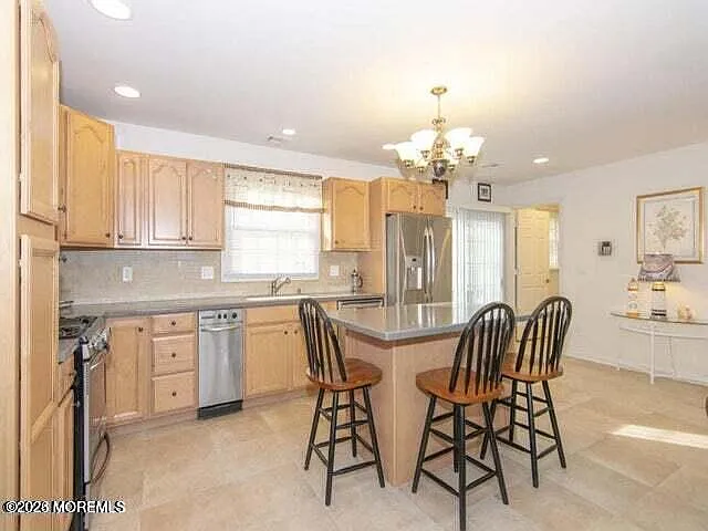 3 bed, 2.5 bath, 1337 sqft, $2,500 — Photo 4