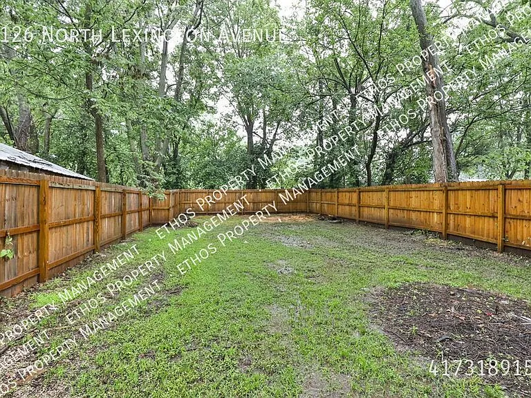 2126 N Lexington Ave — Photo 12