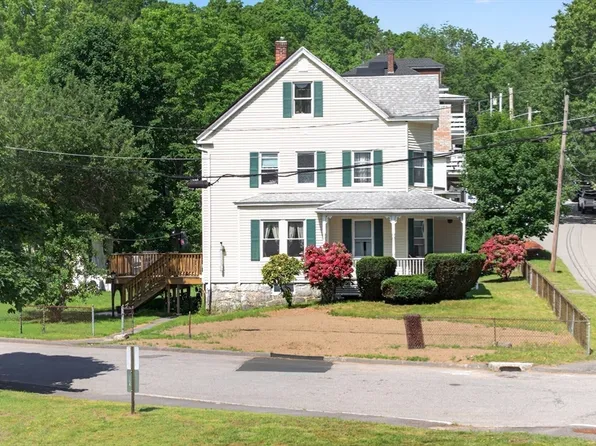 37 Wachusett St, Fitchburg, MA 01420