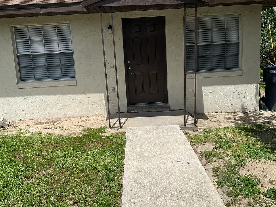 3037 Cedar St