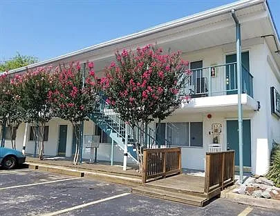 Beachcomber Properties - 255 WOV Unit 6 Photo 1