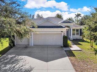 1581 Maple St, Clearwater, FL 33755