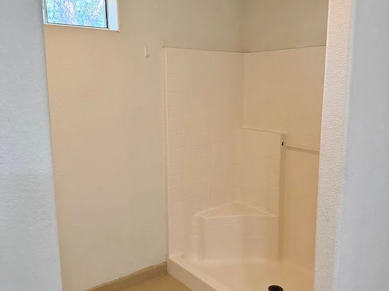 1028 N McCain Ave — Photo 19