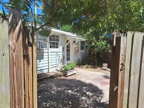 1121 NE 1st Ave, Fort Lauderdale, FL 33304