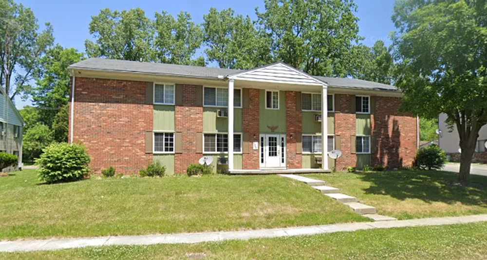 1600 Brooke Park — Photo 2