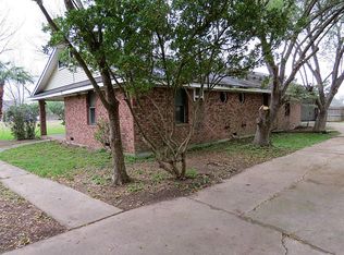 415 Texas Ave, Rosharon, TX 77583
