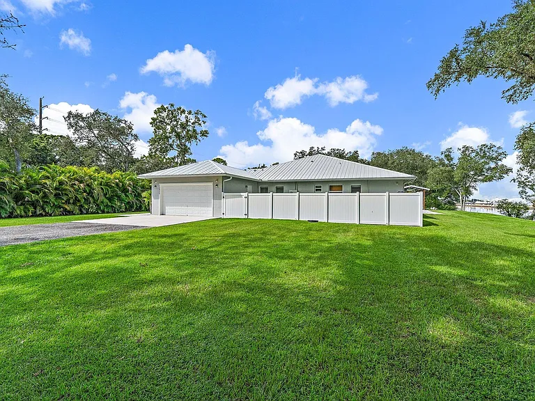 12955 SW Kanner Hwy — Photo 85