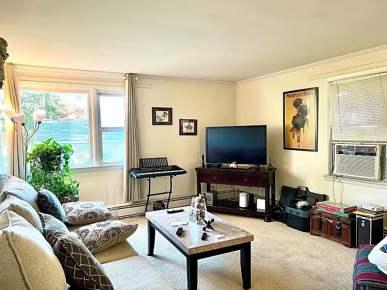 73 Barrett Hill Rd — Photo 6