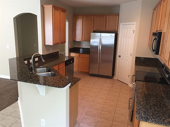 4th image of 256 Silver Glen Ave