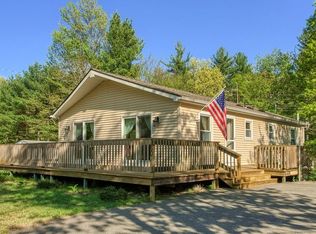 60 Lake Shore Dr, Leominster, MA 01453