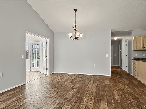 4th image of 1035 Mockingbird Ln