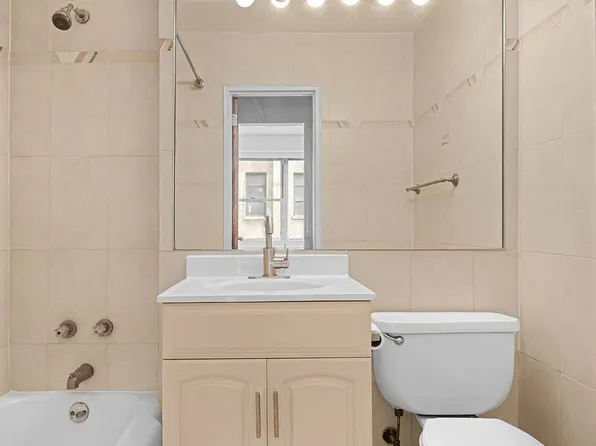 430 West 34th Street image 5 of 8