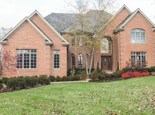 28885 N Sky Crest Dr, Mundelein, IL 60060