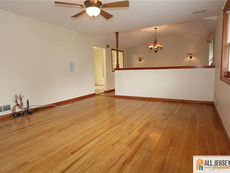 39 Stony Rd — Photo 2