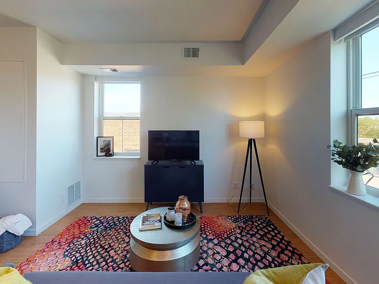 Grand & Syndicate Apartments — Photo 22