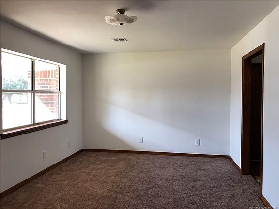 3rd image of 603 S 1st Ave