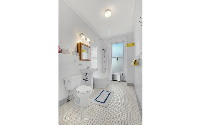 Rented by Douglas Elliman | media 7