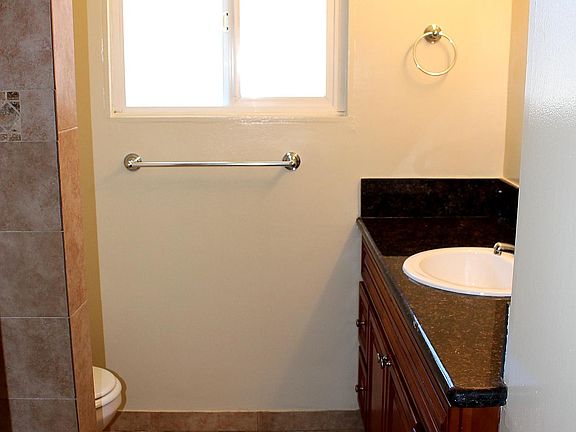 5th image of 521 S Grevillea Ave APT 6