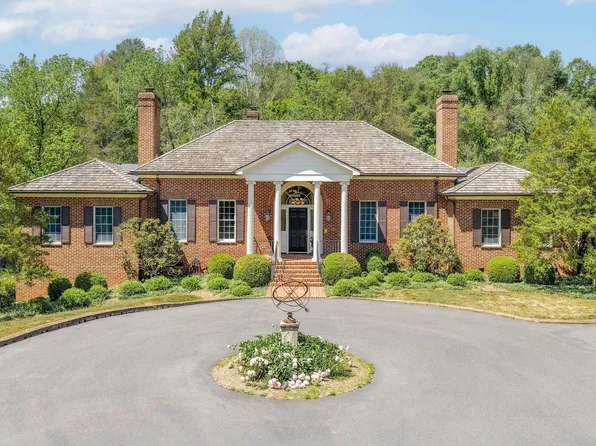 935 Garth Rd, Charlottesville, VA 22901