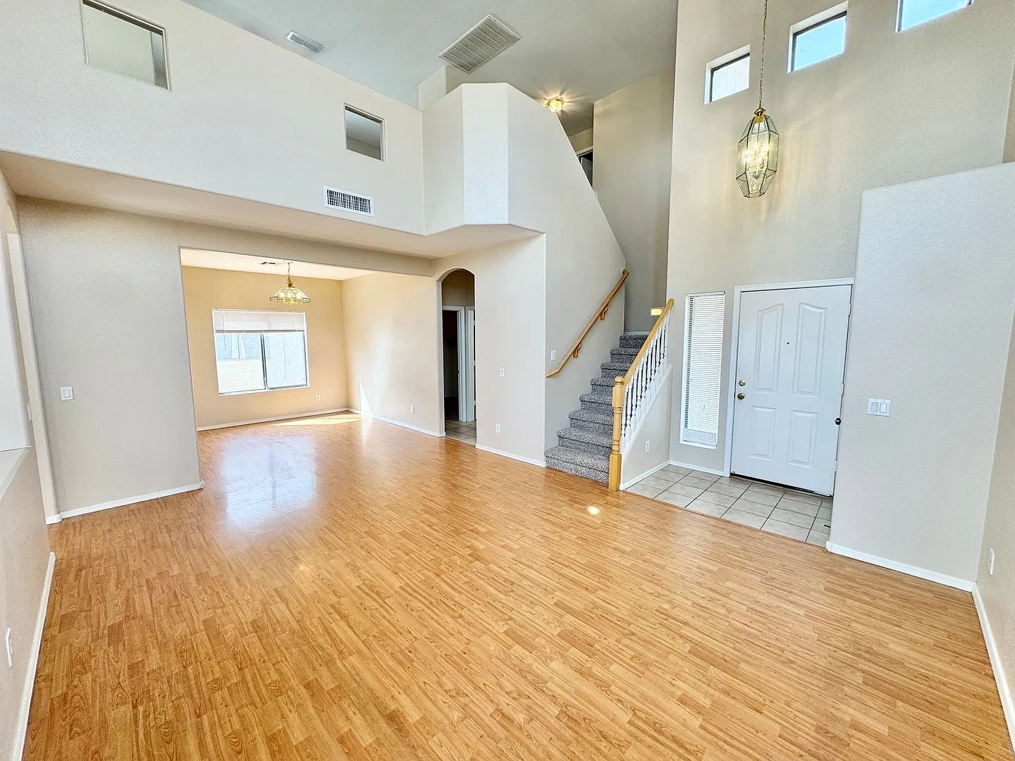 3 Bedroom/2.5 Bath Two Story Home in Avondale! Beautiful Water views — Photo 4