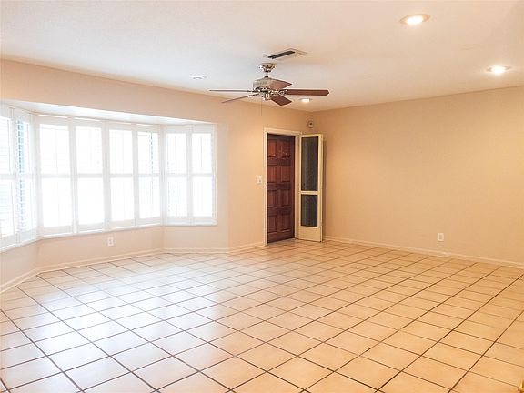5th image of 647 Heron Drive