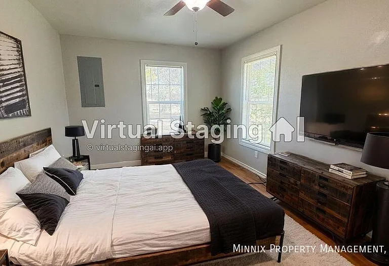 755 W Knox St #FS-1 — Photo 2