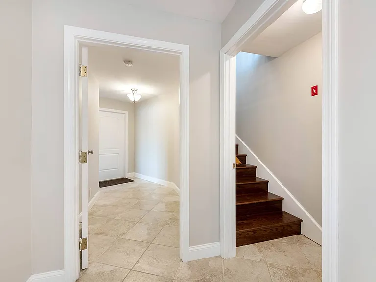 5 Chase Ln — Photo 17