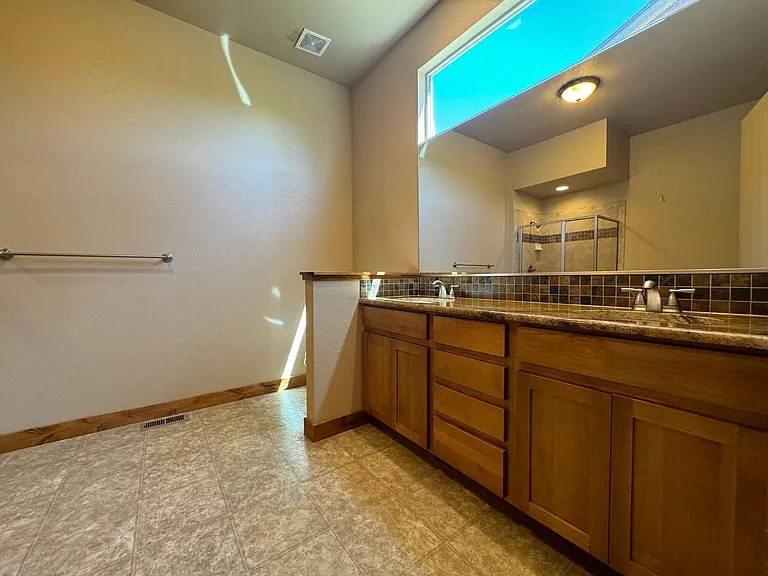 5470 Wishing Well Dr — Photo 28
