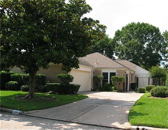 1st image of 4034 Heathersage Dr