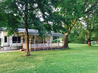 22225 Washington St, Carlyle, IL 62231