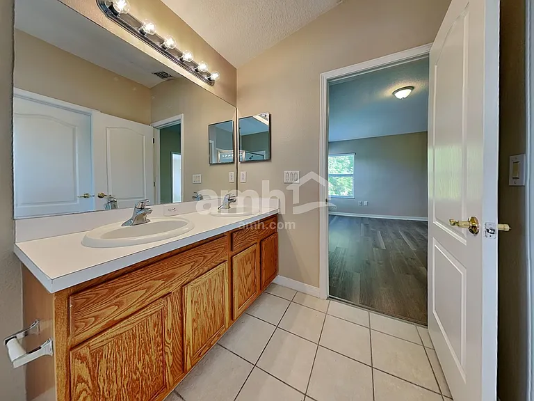25741 Crippen Dr — Photo 16