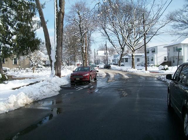 2nd image of 1253 Wheatsheaf Rd