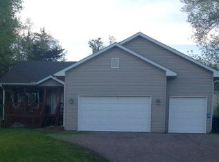 13102 288th St, Lindstrom, MN 55045