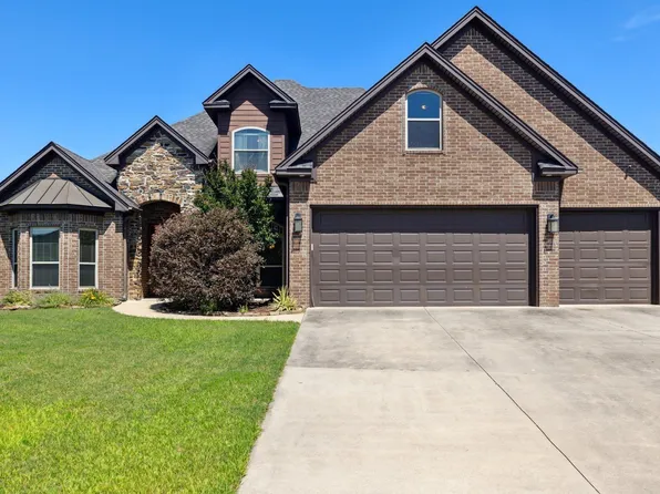 4 Tm Fly Way, North Little Rock, AR 72113